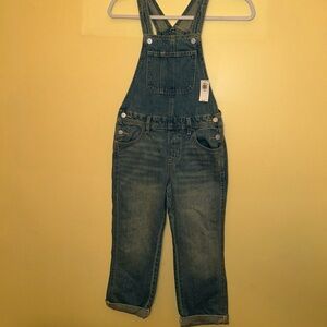 Girls Old Navy new with tags bib overall jeans, medium (8)
